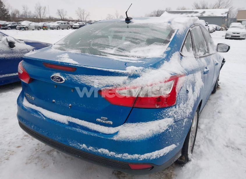 Photo 4 of 2014 Ford Focus SE (VIN 1FADP3F27EL107307)