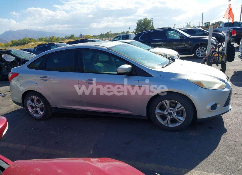 Photo 13 of 2014 Ford Focus SE (VIN 1FADP3F27EL133115)