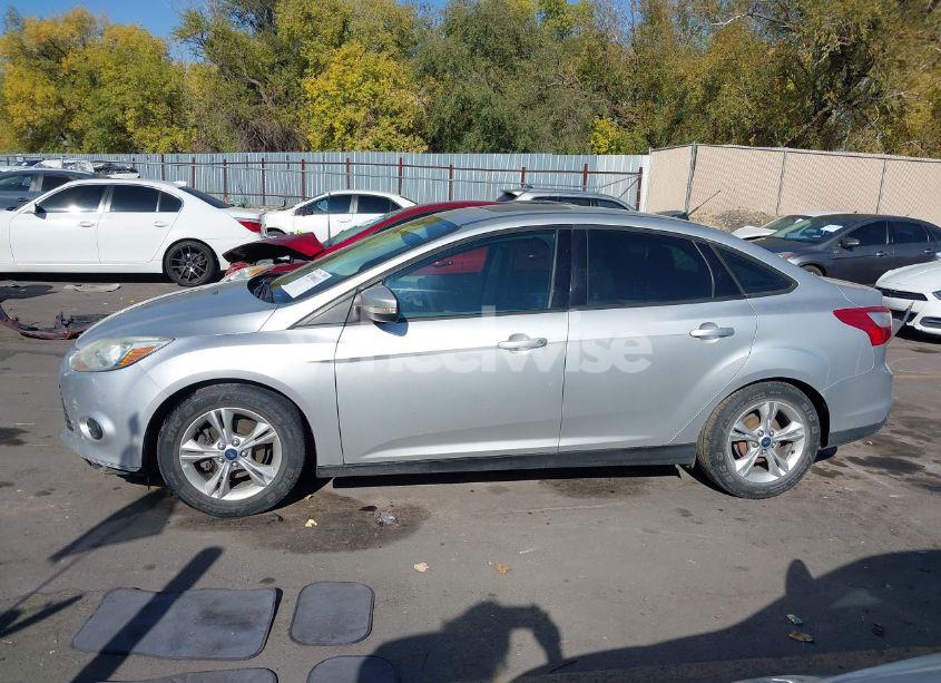 Photo 14 of 2014 Ford Focus SE (VIN 1FADP3F27EL133115)