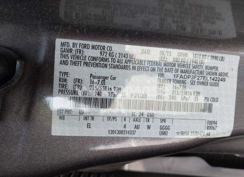 Photo 9 of 2014 Ford Focus SE (VIN 1FADP3F27EL142249)