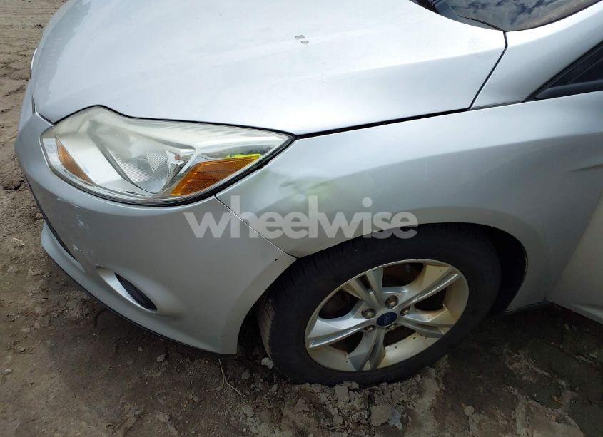 Photo 12 of 2014 Ford Focus SE (VIN 1FADP3F27EL154093)