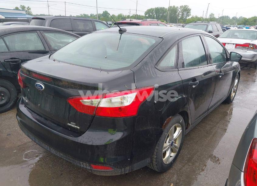 Photo 4 of 2014 Ford Focus SE (VIN 1FADP3F27EL173999)