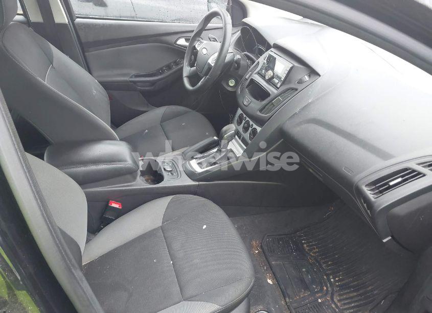 Photo 5 of 2014 Ford Focus SE (VIN 1FADP3F27EL173999)