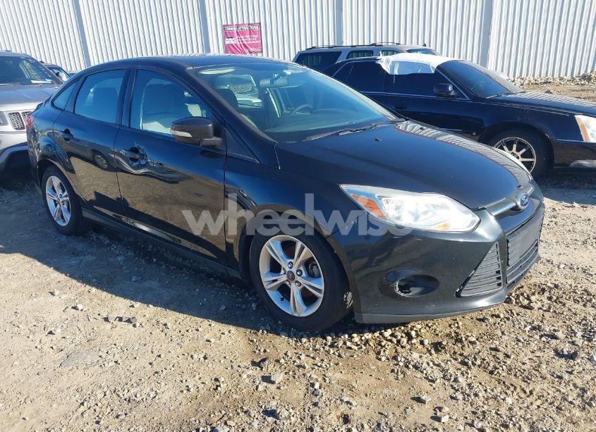 2014 Ford Focus SE (VIN 1FADP3F27EL190205) main photo