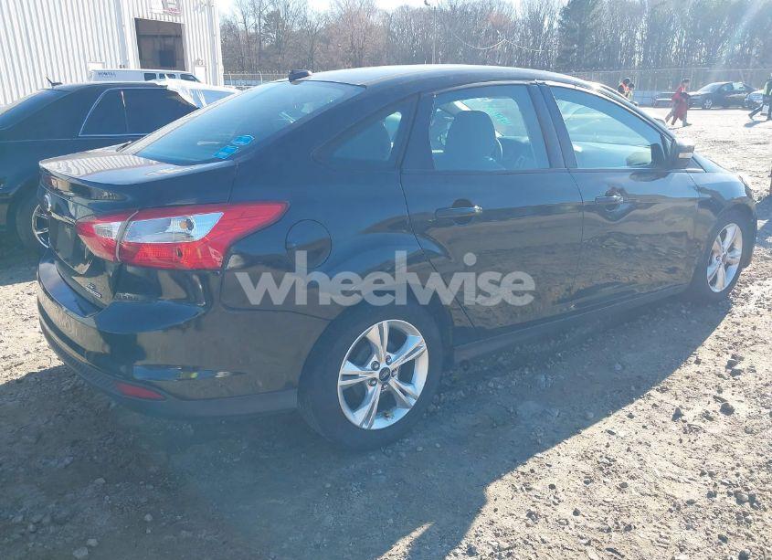 Photo 4 of 2014 Ford Focus SE (VIN 1FADP3F27EL190205)