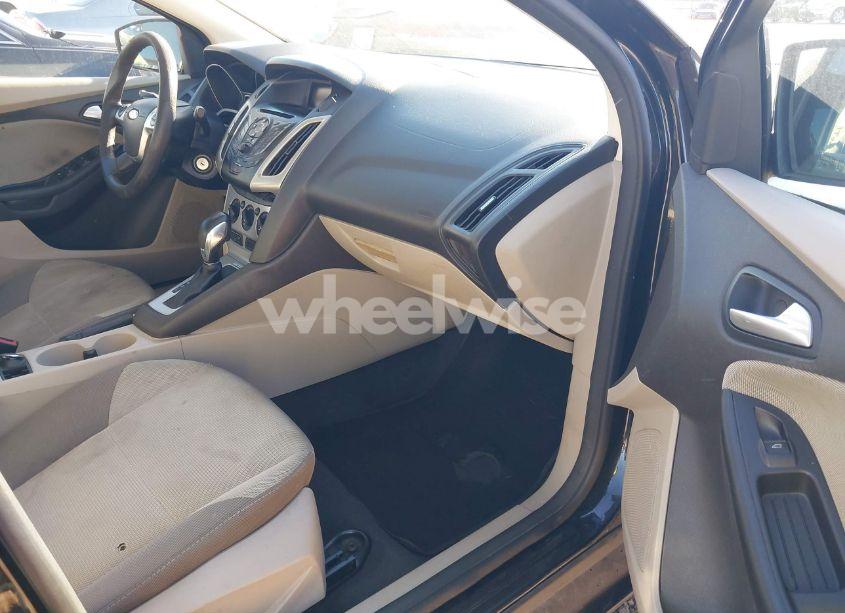 Photo 5 of 2014 Ford Focus SE (VIN 1FADP3F27EL190205)