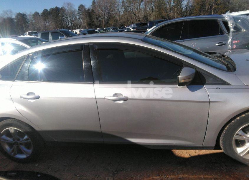 Photo 13 of 2014 Ford Focus SE (VIN 1FADP3F27EL217578)
