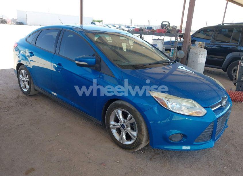 2014 Ford Focus SE (VIN 1FADP3F27EL219251) main photo