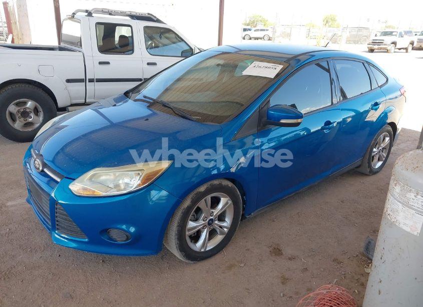 Photo 2 of 2014 Ford Focus SE (VIN 1FADP3F27EL219251)