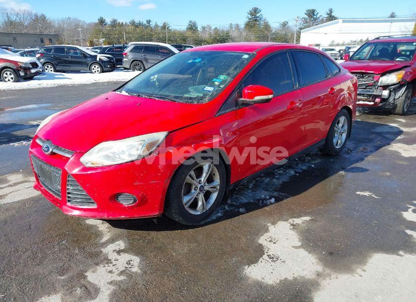 Photo 2 of 2014 Ford Focus SE (VIN 1FADP3F27EL222697)