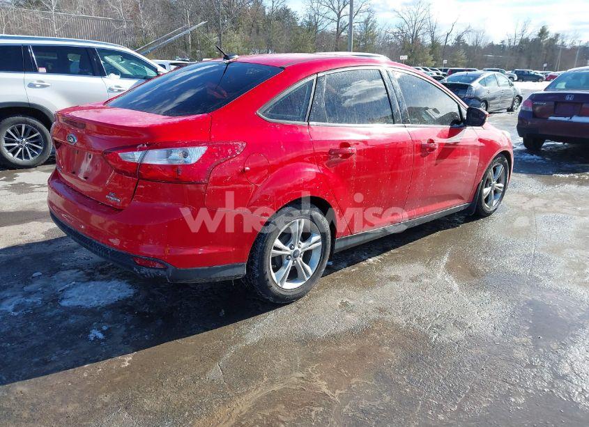 Photo 4 of 2014 Ford Focus SE (VIN 1FADP3F27EL222697)