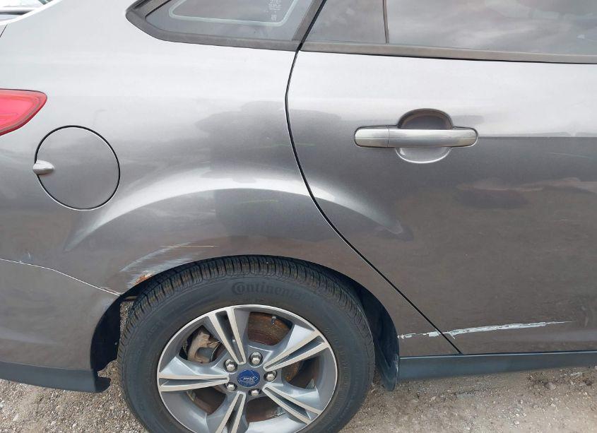 Photo 6 of 2014 Ford Focus SE (VIN 1FADP3F27EL236289)