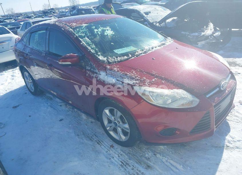 2014 Ford Focus SE (VIN 1FADP3F27EL240178) main photo