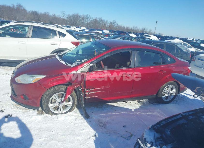 Photo 14 of 2014 Ford Focus SE (VIN 1FADP3F27EL240178)