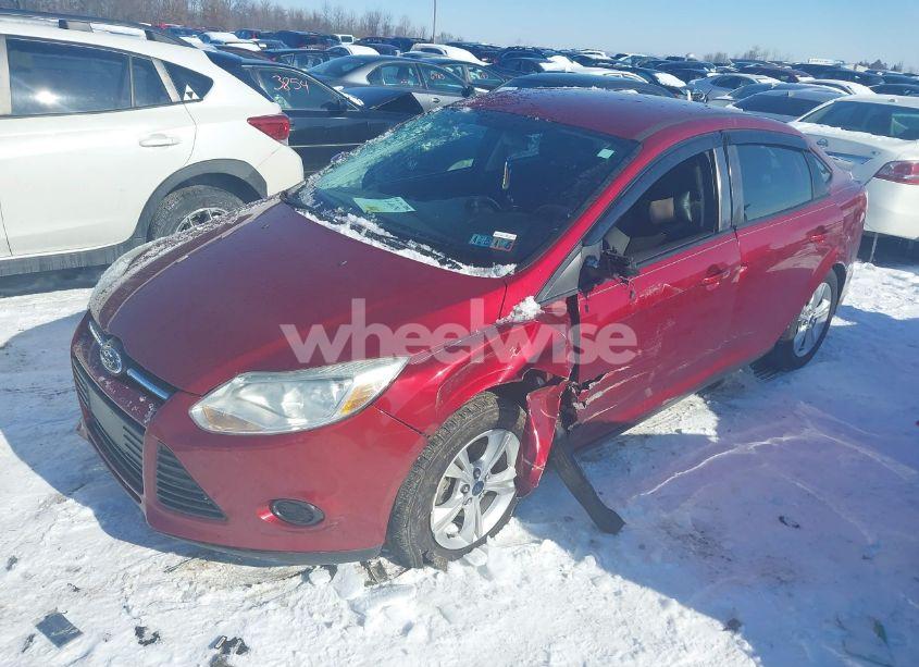 Photo 2 of 2014 Ford Focus SE (VIN 1FADP3F27EL240178)