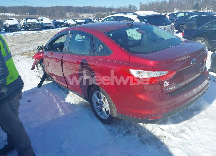 Photo 3 of 2014 Ford Focus SE (VIN 1FADP3F27EL240178)