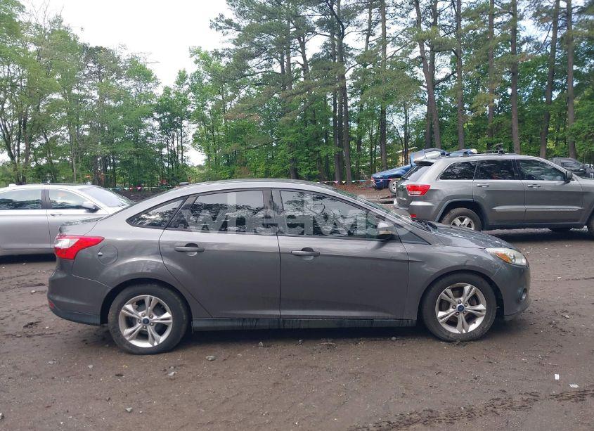 Photo 13 of 2014 Ford Focus SE (VIN 1FADP3F27EL244652)