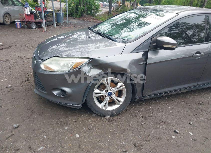 Photo 6 of 2014 Ford Focus SE (VIN 1FADP3F27EL244652)