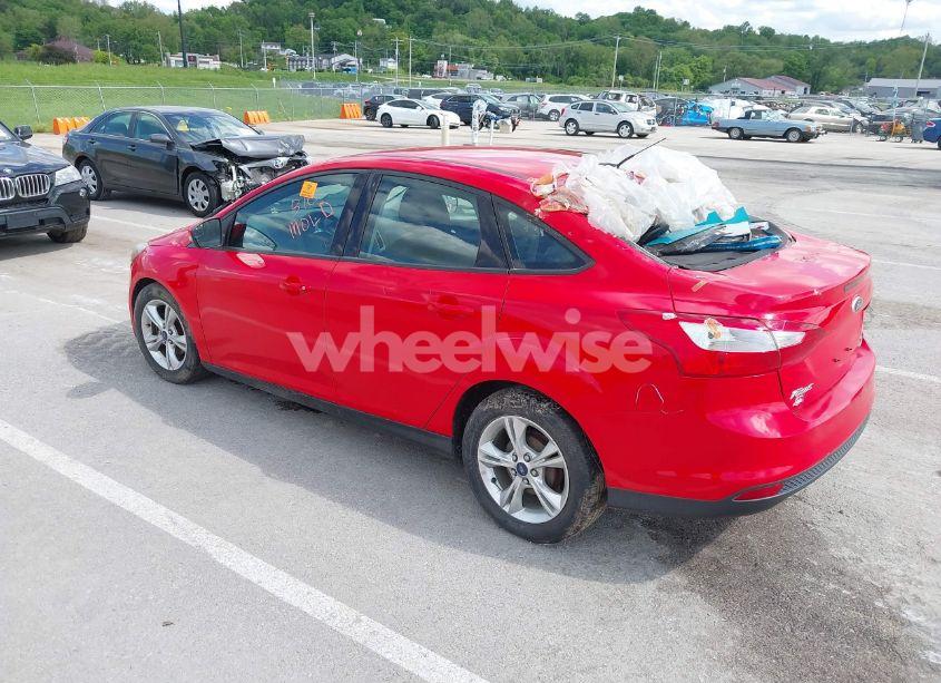 Photo 3 of 2014 Ford Focus SE (VIN 1FADP3F27EL295441)