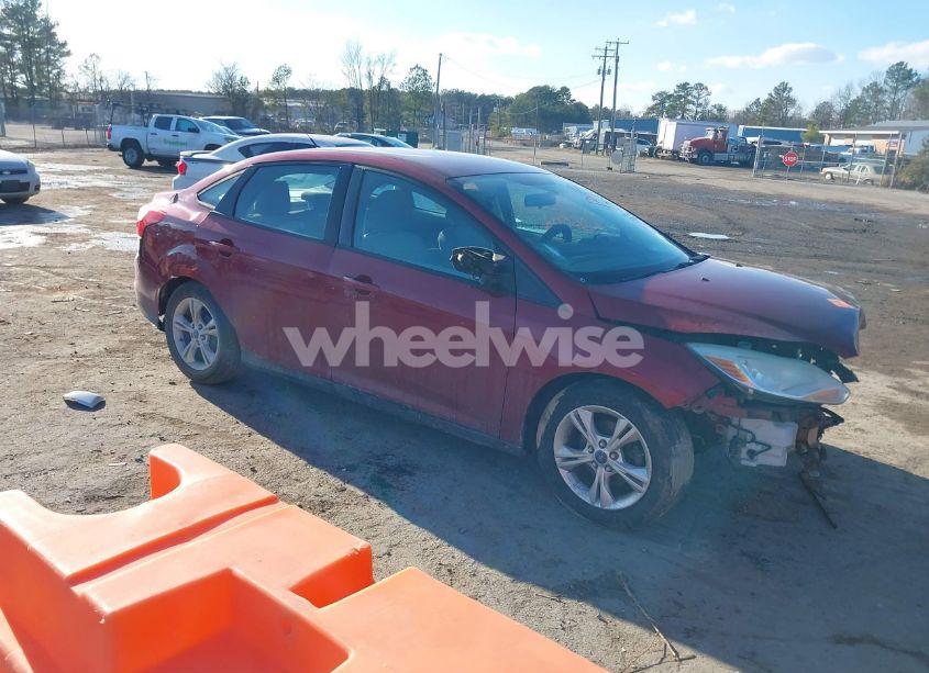 2014 Ford Focus SE (VIN 1FADP3F27EL307345) main photo
