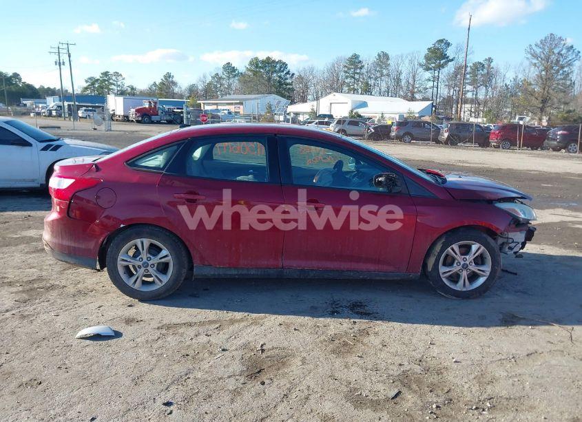 Photo 13 of 2014 Ford Focus SE (VIN 1FADP3F27EL307345)