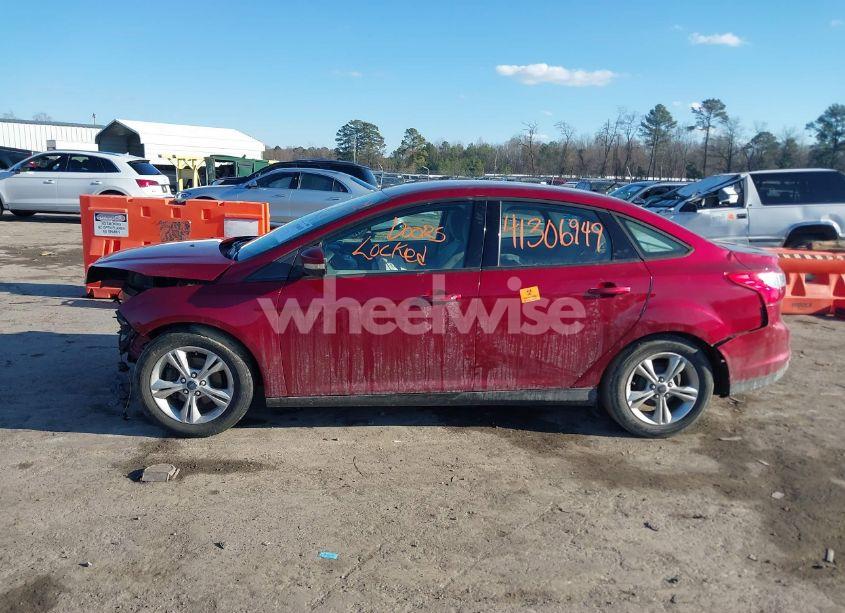 Photo 14 of 2014 Ford Focus SE (VIN 1FADP3F27EL307345)