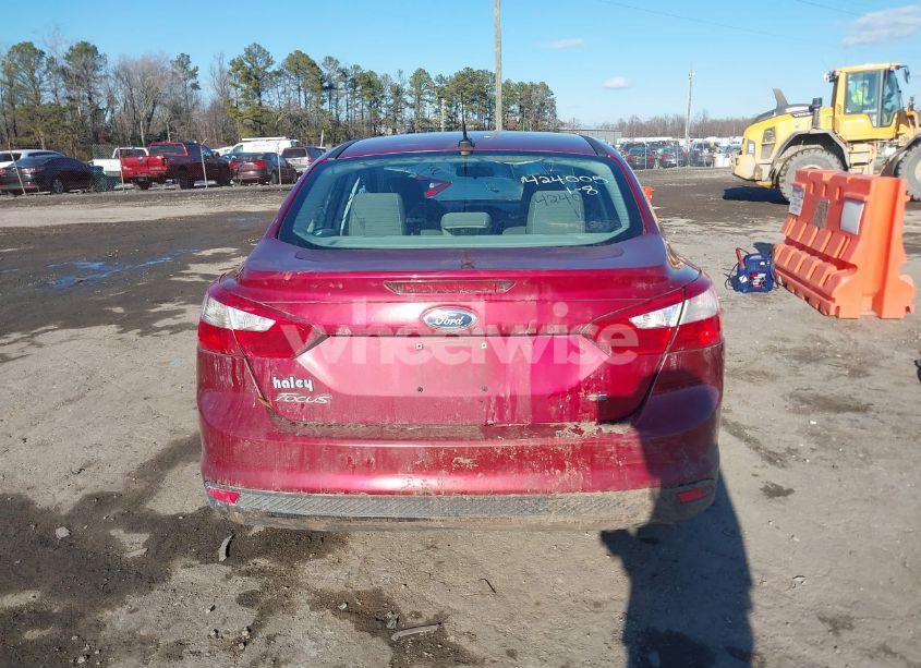 Photo 16 of 2014 Ford Focus SE (VIN 1FADP3F27EL307345)