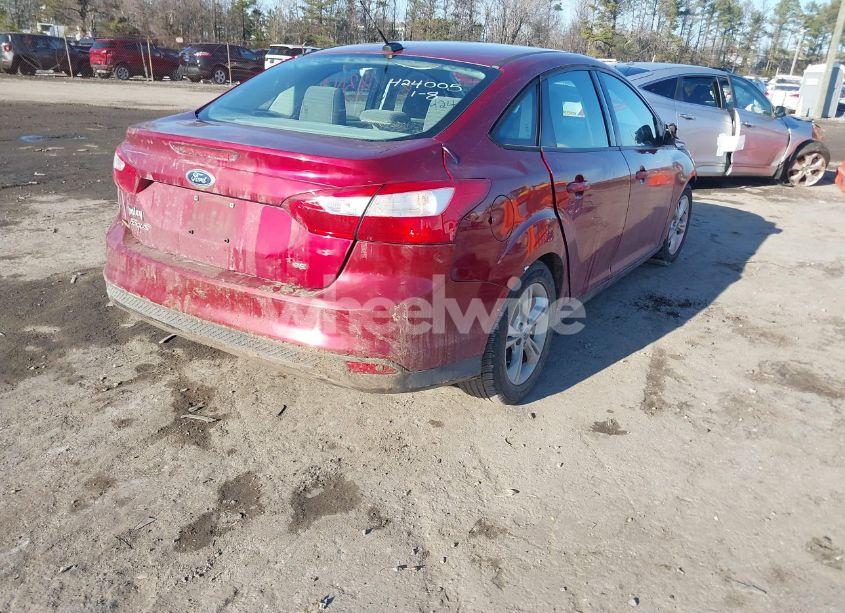 Photo 4 of 2014 Ford Focus SE (VIN 1FADP3F27EL307345)