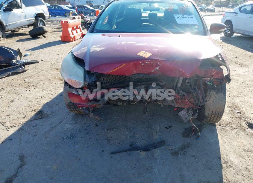 Photo 6 of 2014 Ford Focus SE (VIN 1FADP3F27EL307345)