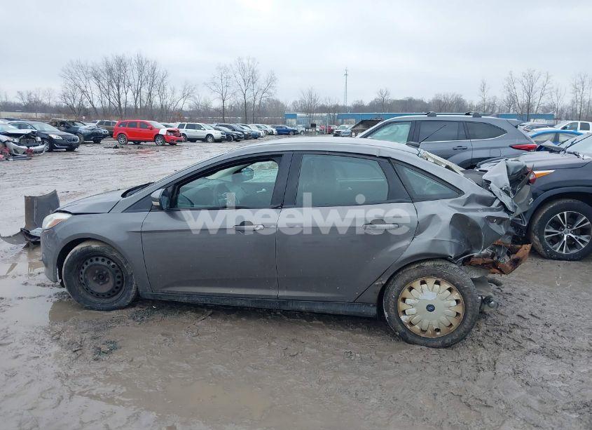 Photo 14 of 2014 Ford Focus SE (VIN 1FADP3F27EL308897)