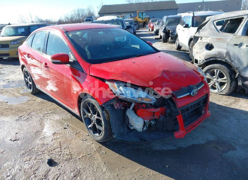 2014 Ford Focus SE (VIN 1FADP3F27EL331032) main photo