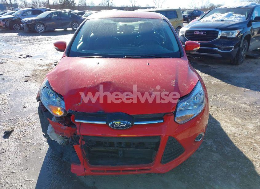 Photo 11 of 2014 Ford Focus SE (VIN 1FADP3F27EL331032)