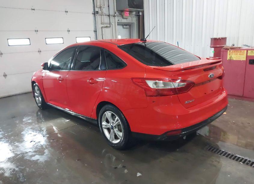 Photo 3 of 2014 Ford Focus SE (VIN 1FADP3F27EL344069)