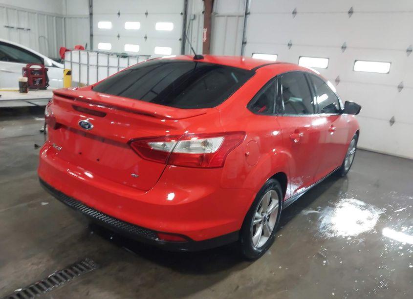 Photo 4 of 2014 Ford Focus SE (VIN 1FADP3F27EL344069)