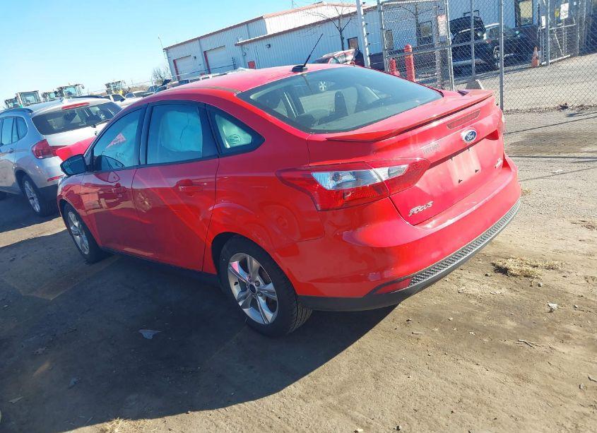 Photo 3 of 2014 Ford Focus SE (VIN 1FADP3F27EL349661)