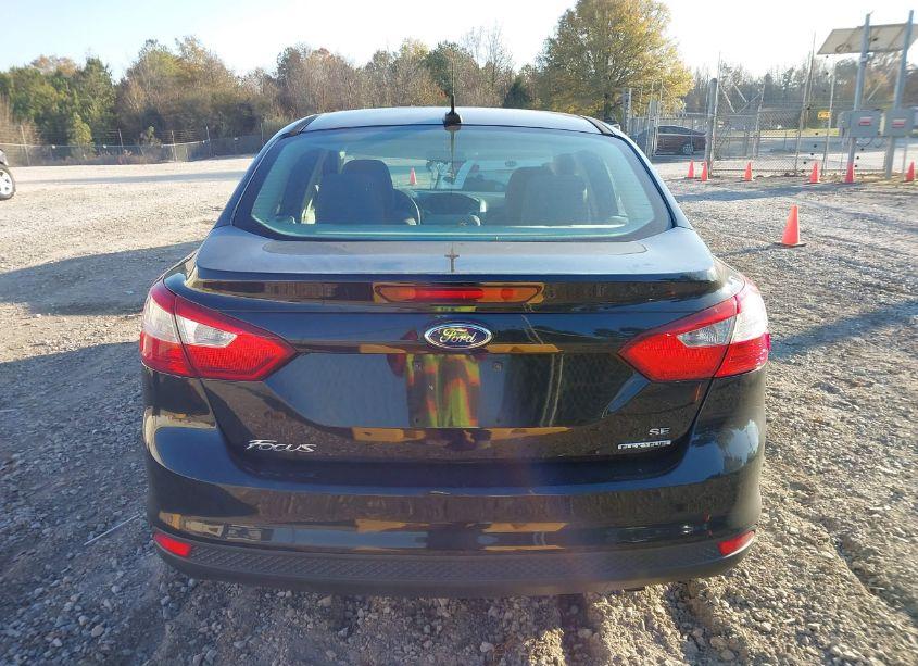 Photo 16 of 2014 Ford Focus SE (VIN 1FADP3F27EL359378)