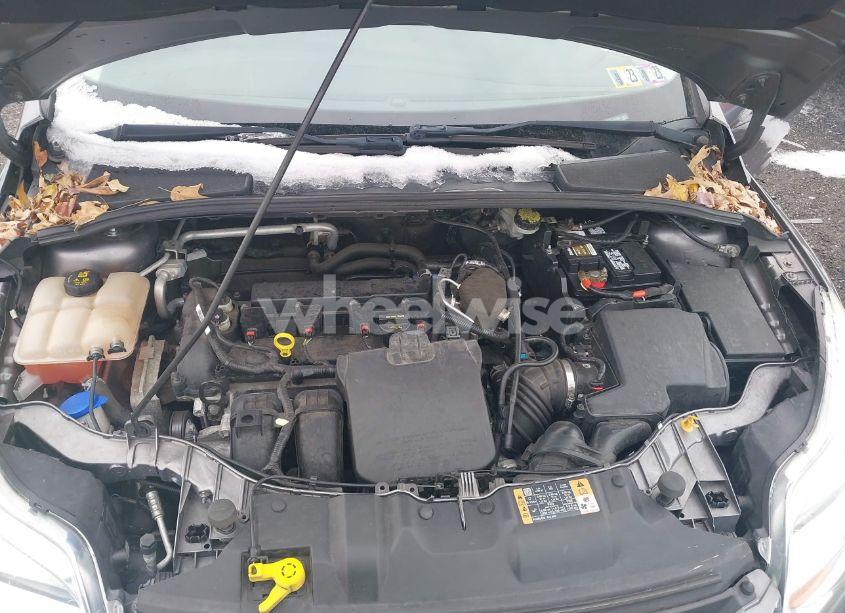 Photo 10 of 2014 Ford Focus SE (VIN 1FADP3F27EL377976)