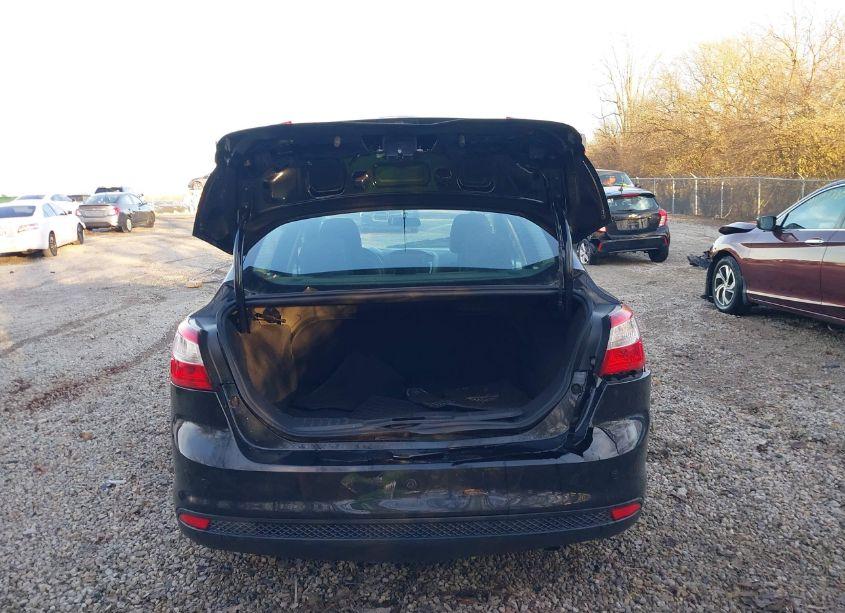 Photo 16 of 2014 Ford Focus SE (VIN 1FADP3F27EL388976)