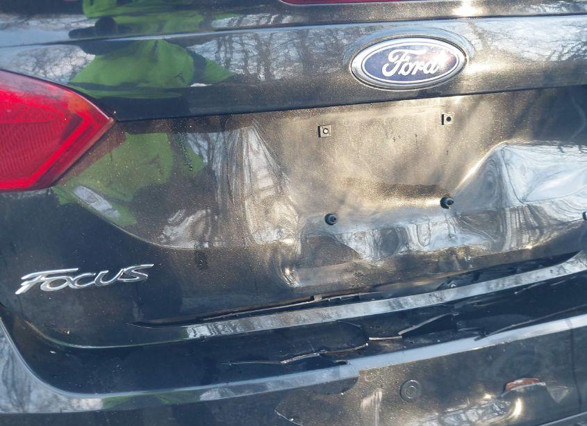 Photo 17 of 2014 Ford Focus SE (VIN 1FADP3F27EL388976)