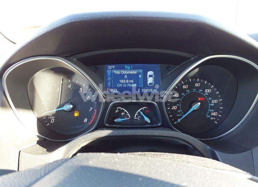 Photo 7 of 2014 Ford Focus SE (VIN 1FADP3F27EL395586)