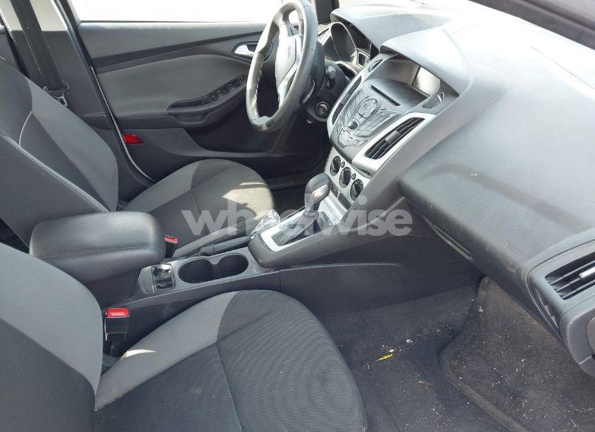 Photo 5 of 2014 Ford Focus SE (VIN 1FADP3F27EL396785)