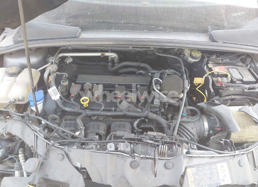 Photo 10 of 2014 Ford Focus SE (VIN 1FADP3F27EL409552)