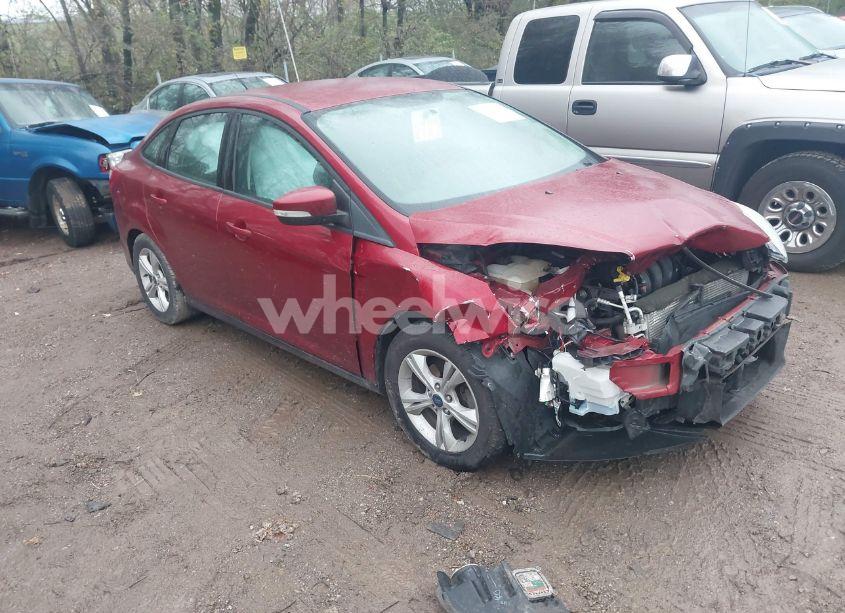 2014 Ford Focus SE (VIN 1FADP3F27EL428814) main photo