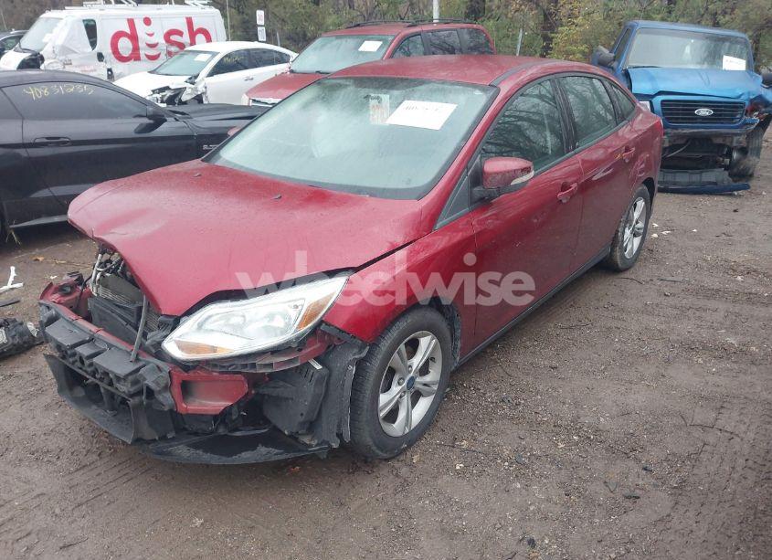 Photo 2 of 2014 Ford Focus SE (VIN 1FADP3F27EL428814)