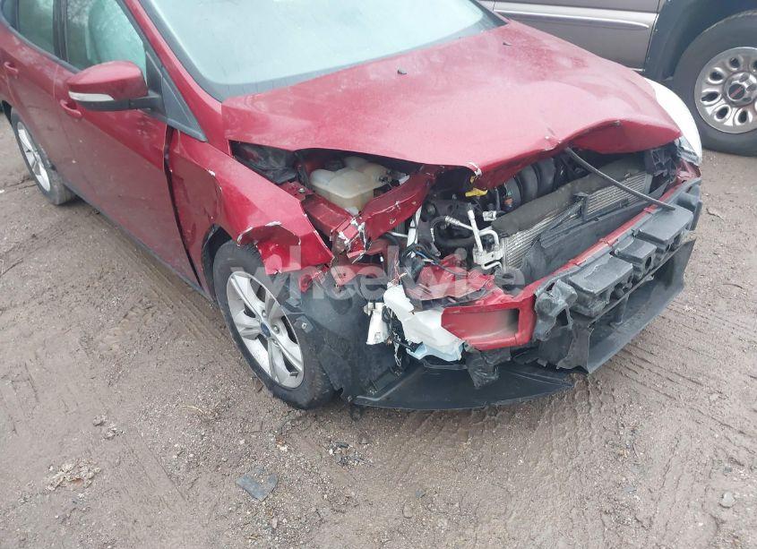 Photo 6 of 2014 Ford Focus SE (VIN 1FADP3F27EL428814)