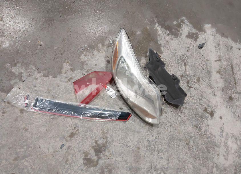 Photo 12 of 2014 Ford Focus SE (VIN 1FADP3F27EL443331)