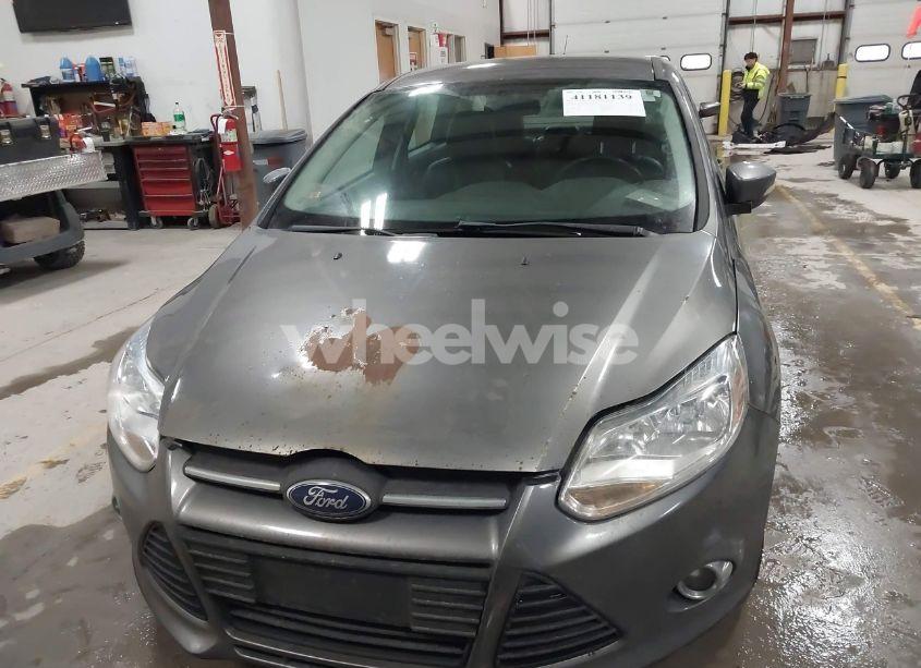 Photo 12 of 2014 Ford Focus SE (VIN 1FADP3F27EL450568)