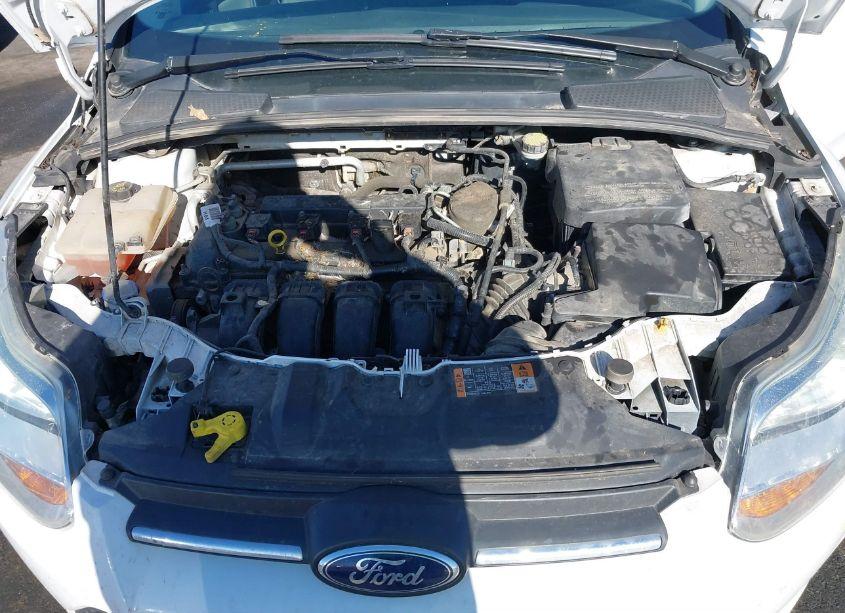 Photo 10 of 2014 Ford Focus SE (VIN 1FADP3F27EL453065)