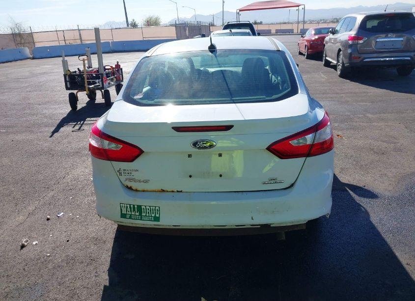 Photo 14 of 2014 Ford Focus SE (VIN 1FADP3F27EL453065)