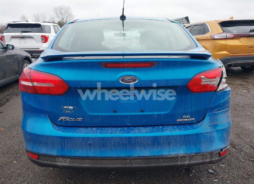 Photo 16 of 2015 Ford Focus SE (VIN 1FADP3F27FL200927)